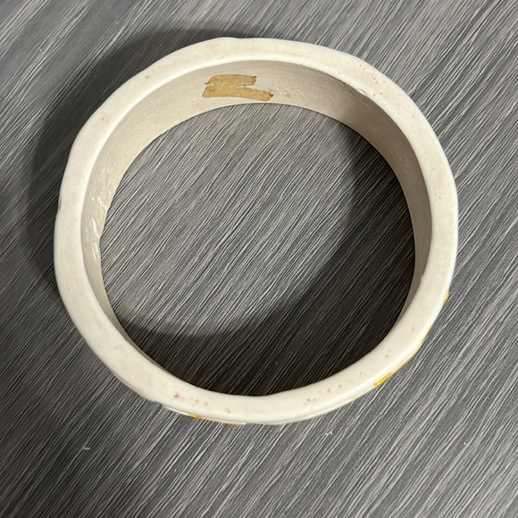 Vintage Plastic Bangle Bracelet with Painted Floral Design - Picture 4 of 5